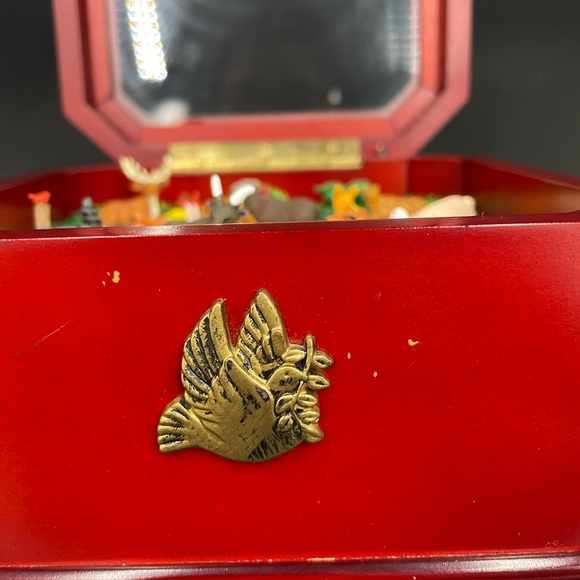 Mr. Christmas animals animated music box inspirational - Picture 5 of 11